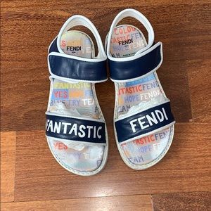 Girls sandals fendi size 33